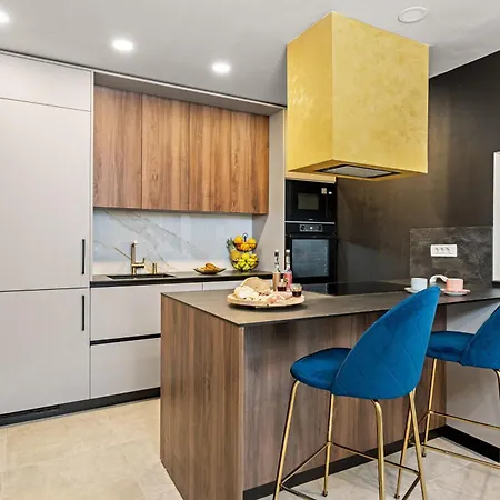 펜션 Family Friendly House With A Parking Space Ripenda Verbanci, - 24476 라빈