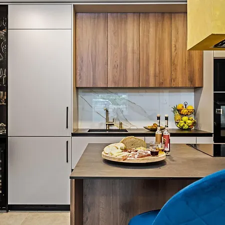 Family Friendly House With A Parking Space Ripenda Verbanci, - 24476 * 라빈