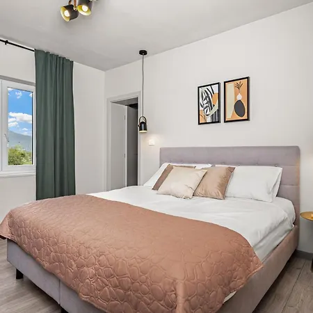 Family Friendly House With A Parking Space Ripenda Verbanci, - 24476