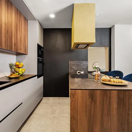 Family Friendly House With A Parking Space Ripenda Verbanci, - 24476 * 라빈